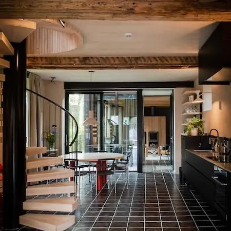 Holiday House For Design Lovers!